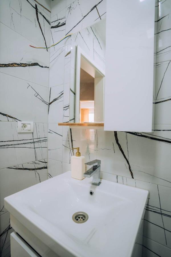 Darki Apartments 4 - Very Central 100 Square Meters,Two Bedrooms,Free Parking Ohrid Buitenkant foto